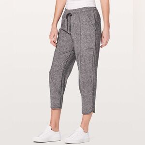 Lululemon Women 23” Final Play Crop Pant Grey Size 6
